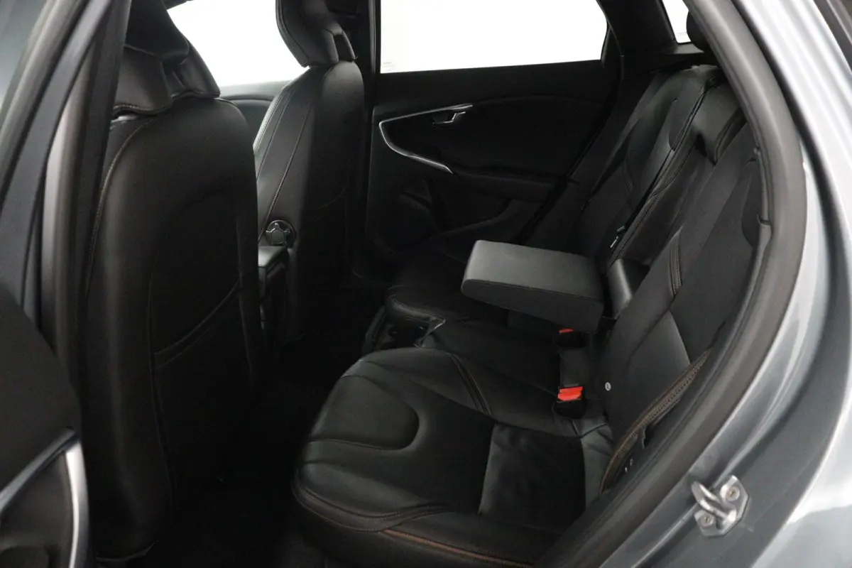 1.5 T3 Polar+ Luxury | AUTOMAAT | Trekhaak | Adapt. Cruise | Standkachel |