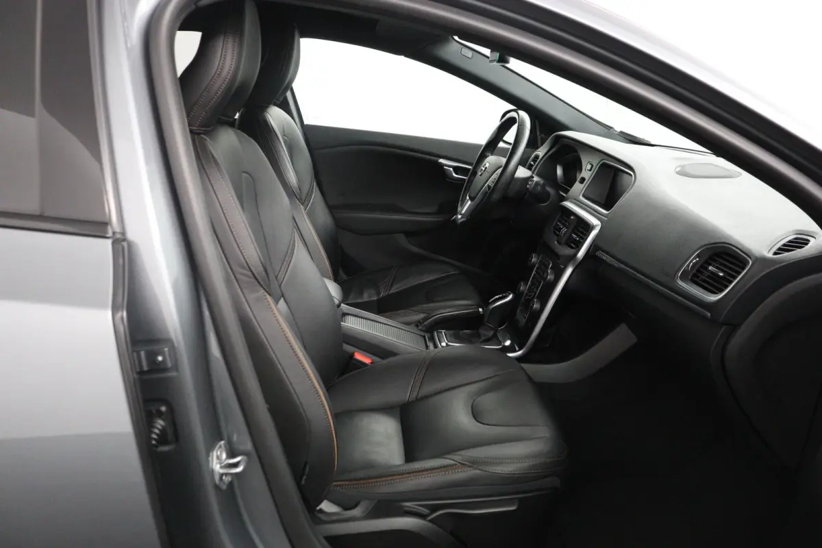 1.5 T3 Polar+ Luxury | AUTOMAAT | Trekhaak | Adapt. Cruise | Standkachel |