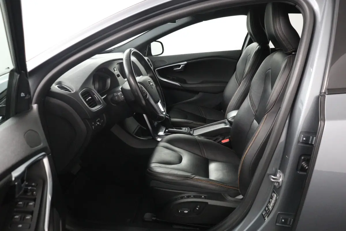 1.5 T3 Polar+ Luxury | AUTOMAAT | Trekhaak | Adapt. Cruise | Standkachel |