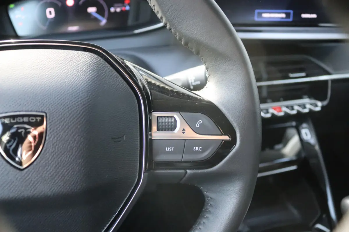1.2 PureT. 100PK Allure Carplay-android/Parkeerhulp/Cruise-control