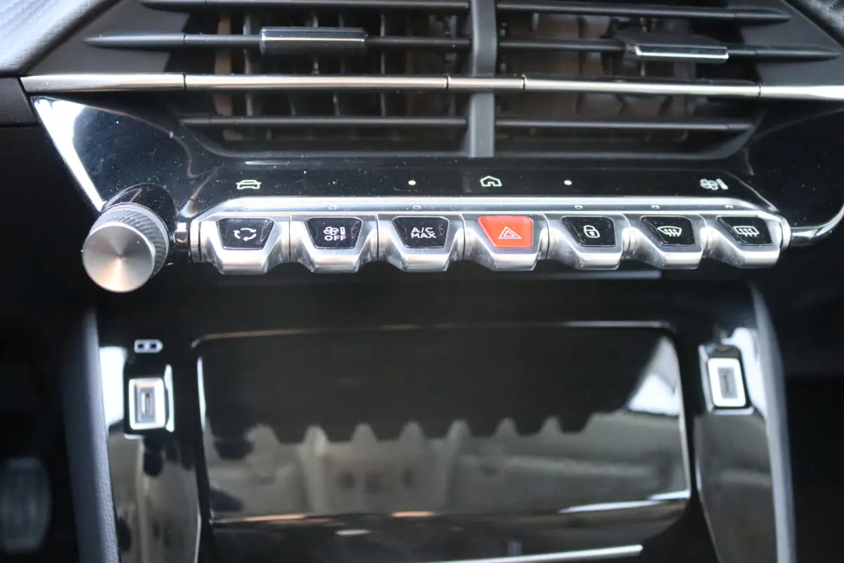 1.2 PureT. 100PK Allure Carplay-android/Parkeerhulp/Cruise-control