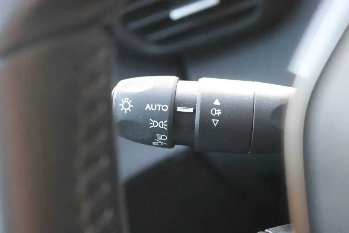 1.2 PureT. 100PK Allure Carplay-android/Parkeerhulp/Cruise-control