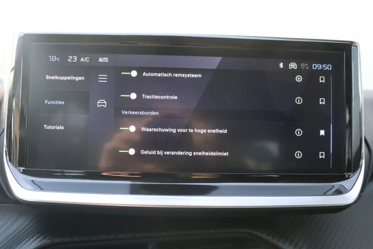 1.2 PureT. 100PK Allure Carplay-android/Parkeerhulp/Cruise-control