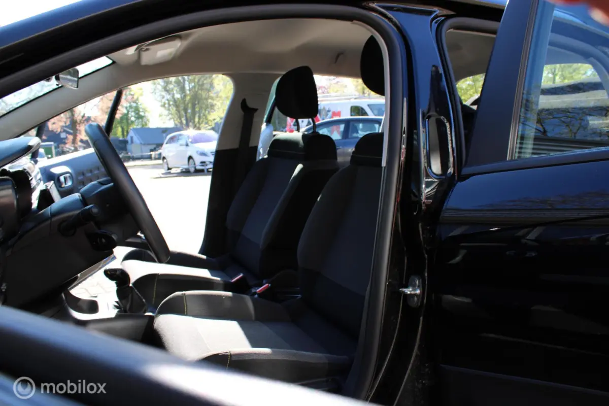 1.2 PureTech Feel, Apple Carplay/Android Auto, Cruise control, Airco automatisch, Parkeersensor achter