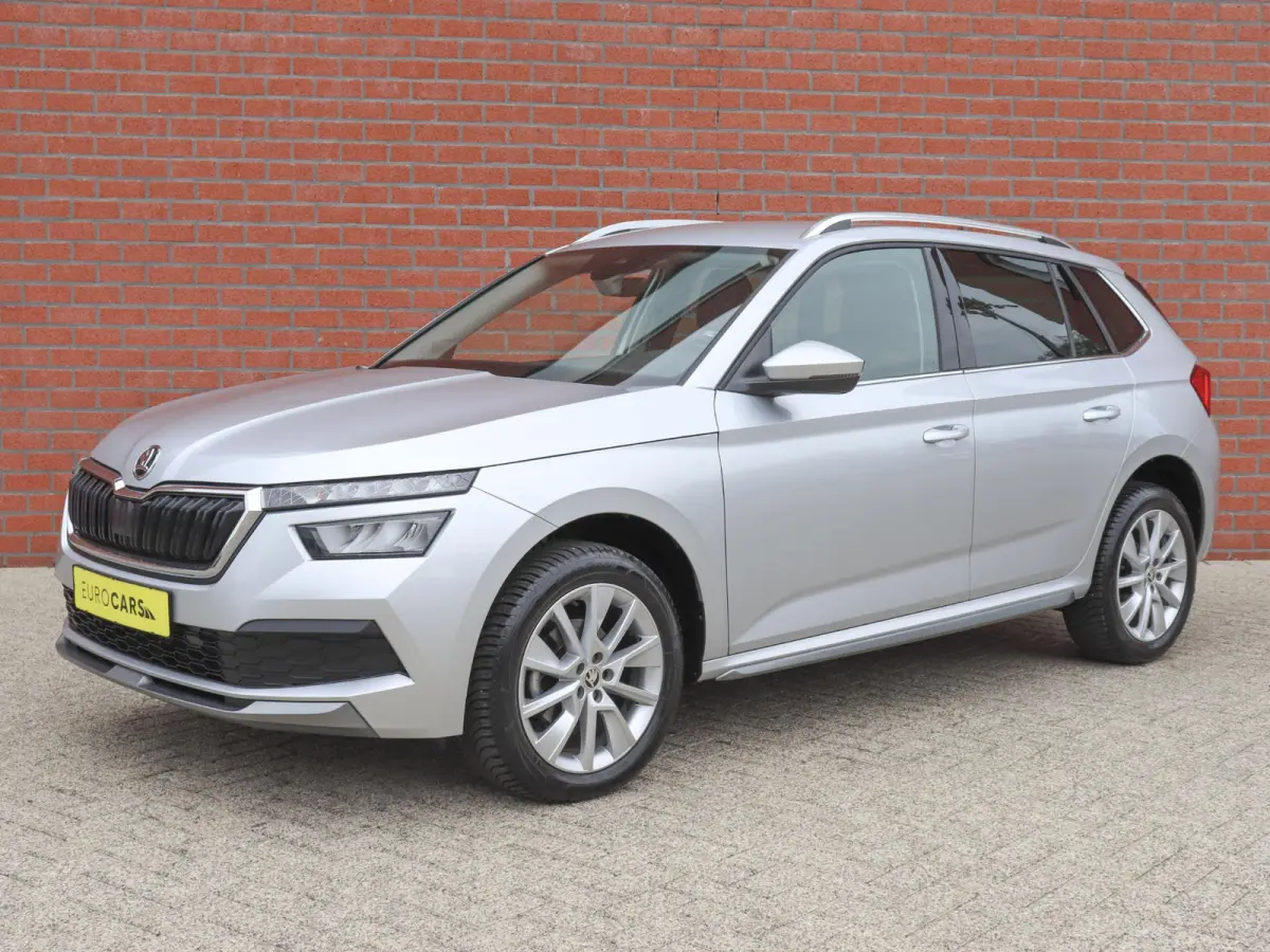 1.0 TSI 110pk DSG Style Navigatie Apple Carplay/Android Auto Adaptive Cruise control Parkeer sensoren Lichtmetalen Velgen