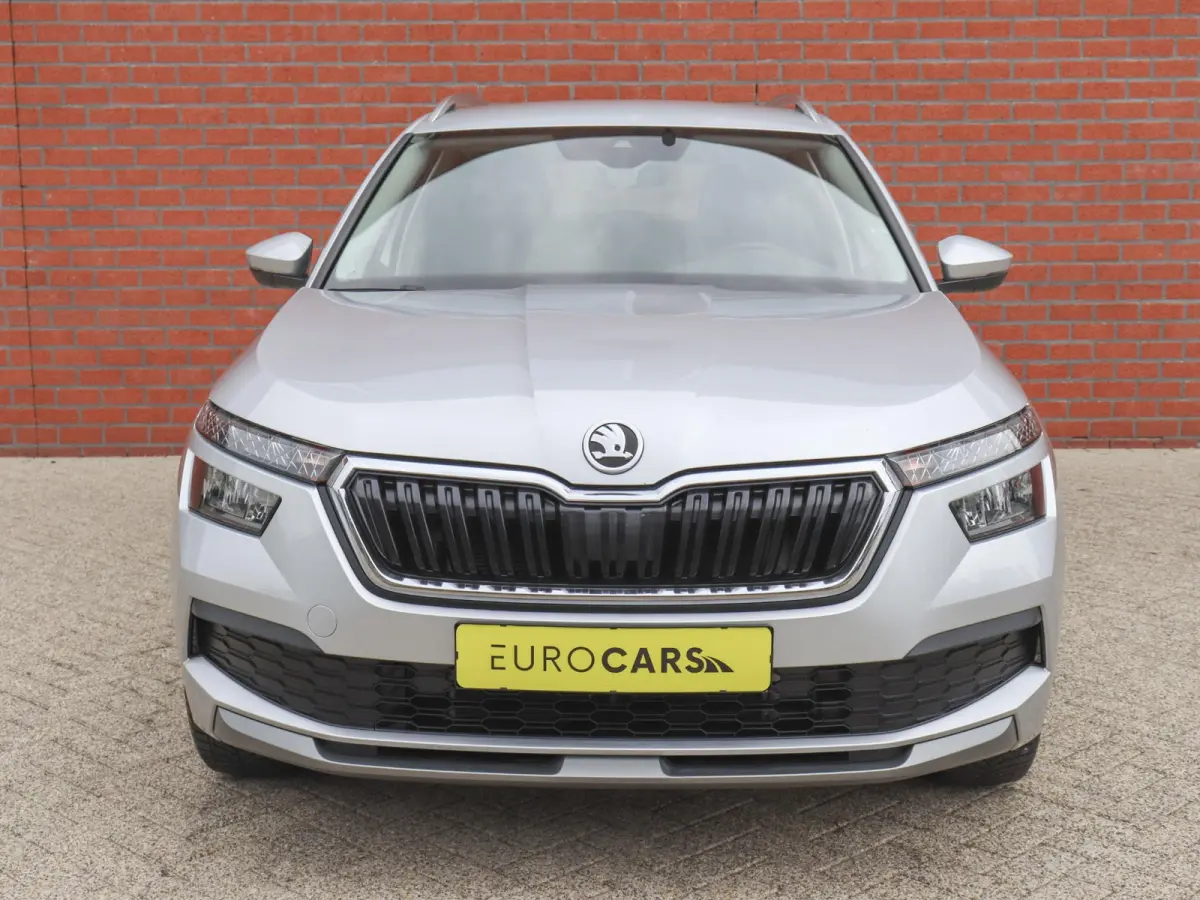 1.0 TSI 110pk DSG Style Navigatie Apple Carplay/Android Auto Adaptive Cruise control Parkeer sensoren Lichtmetalen Velgen