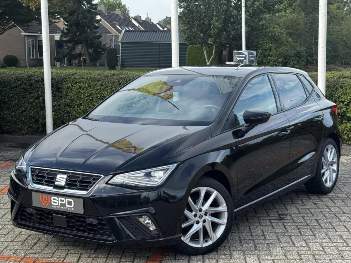 1.0 EcoTSI FR|LED|17"|Clima|Carplay|PDC|ACC|BTW