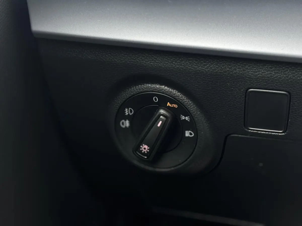 1.0 EcoTSI FR|LED|17"|Clima|Carplay|PDC|ACC|BTW