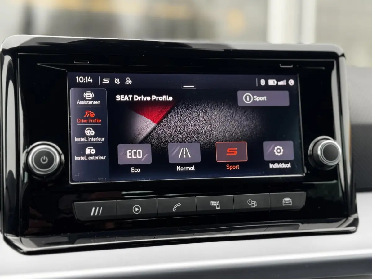 1.0 EcoTSI FR|LED|17"|Clima|Carplay|PDC|ACC|BTW