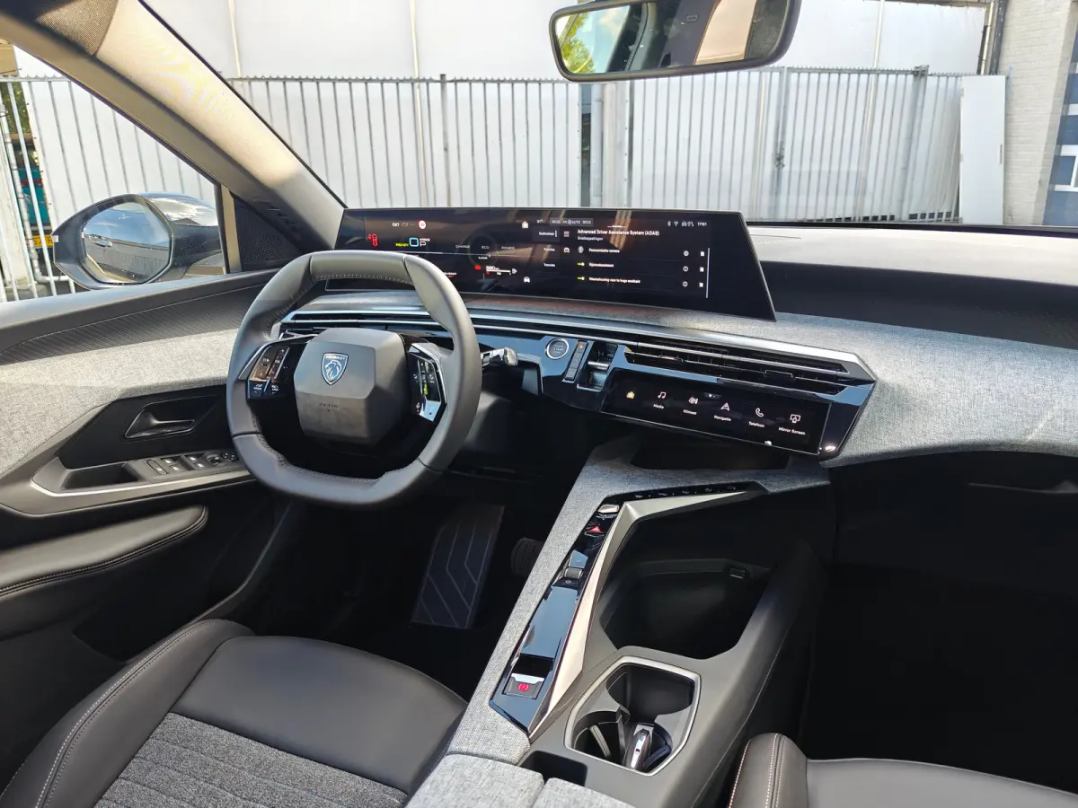 1.6 plug-in Hybrid 195 Allure | 8jaar garantie | SOH 96,5% | Carplay | Navigatie | Camera | Climate Control | Adaptieve Cruise | | Achterbank in delen neerklapbaar | Achteruitrijcamera | App