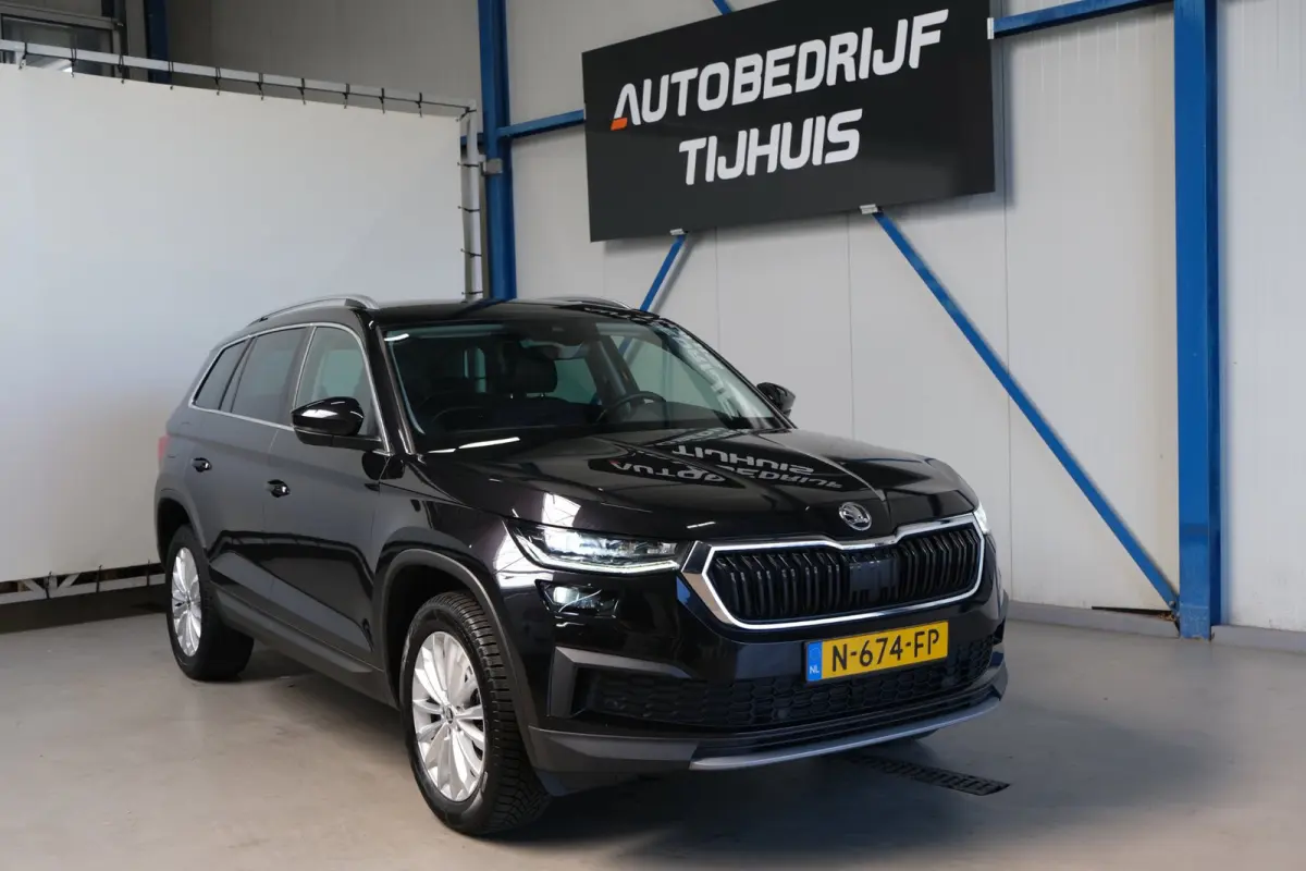 1.5 TSI Business Edition 7p. - N.A.P. Airco, Cruise, Carplay, PDC, Navi, Camera, Trekhaak.