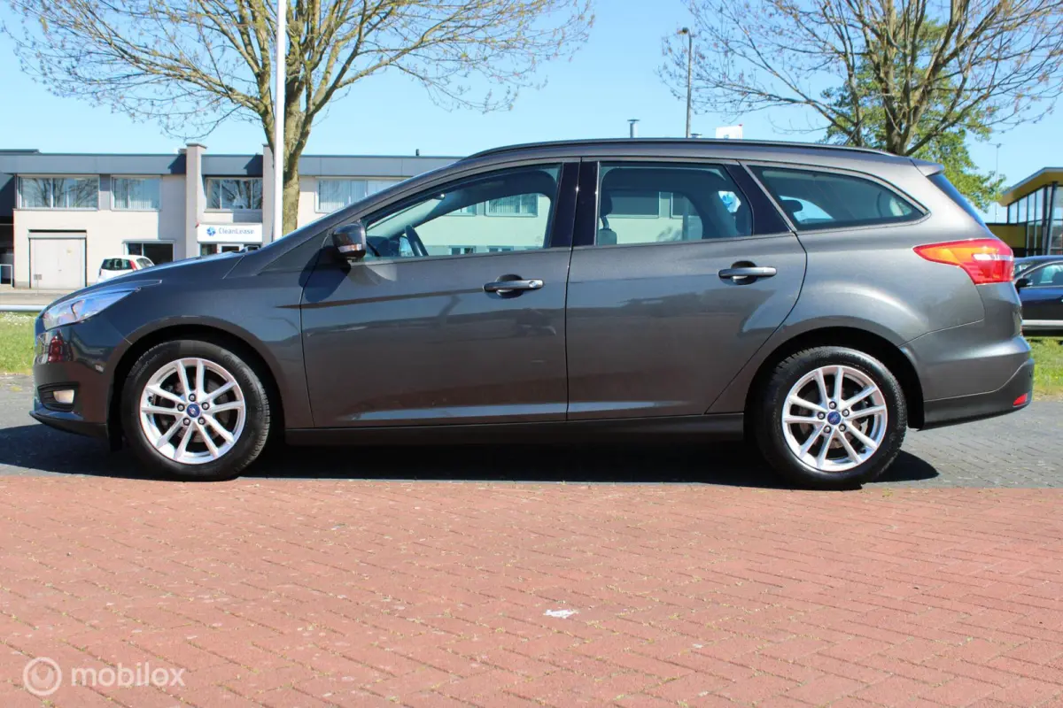1.0 Turbo Lease Edition, Navi, App connect, Pdc, Cruise, Clima, Telefoon