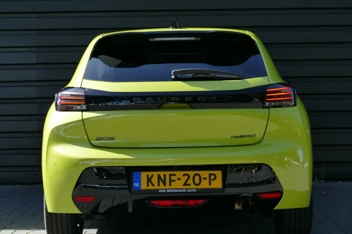 Allure | Elektrische parkeerrem | Extra getinte achterste zijruiten en achterruit | Extra getinte achterste zijruiten en achterruit