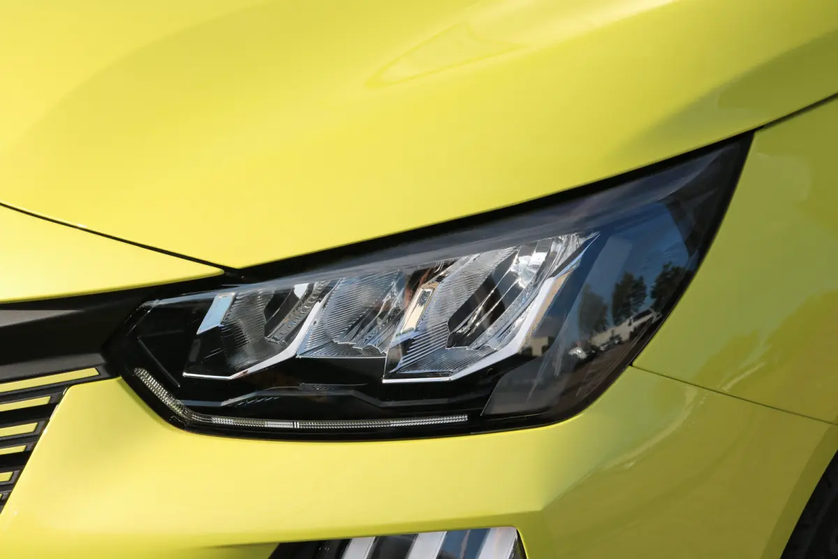 Allure | Elektrische parkeerrem | Extra getinte achterste zijruiten en achterruit | Extra getinte achterste zijruiten en achterruit