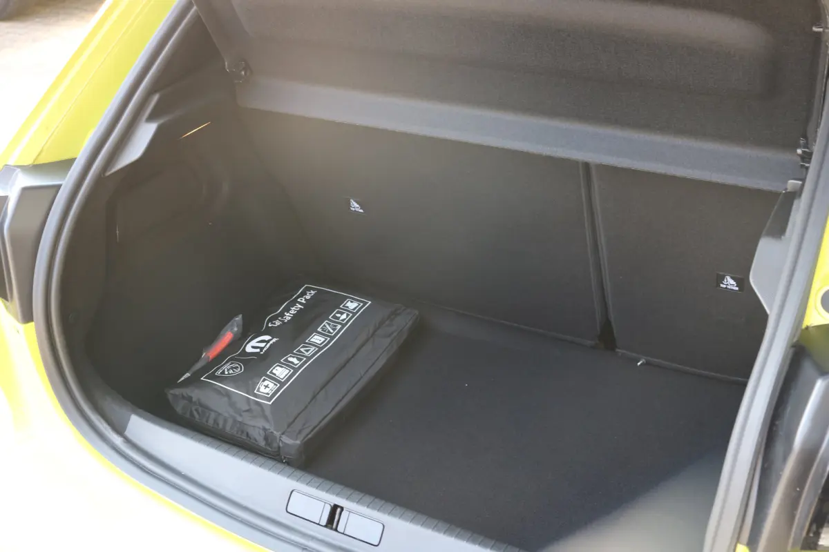 Allure | Elektrische parkeerrem | Extra getinte achterste zijruiten en achterruit | Extra getinte achterste zijruiten en achterruit