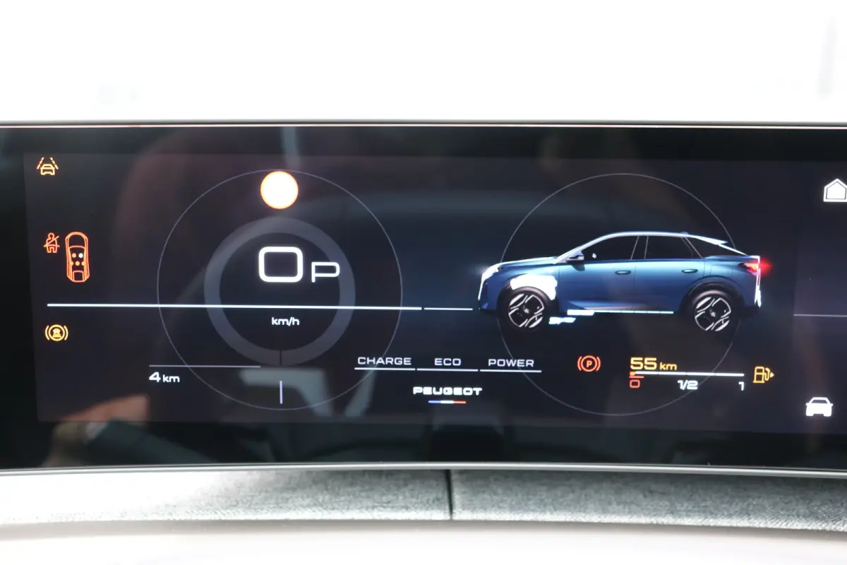 GT Exclusive | Adaptieve cruise control met Stop&Go functie | Elektrische parkeerrem | Extra getinte achterste zijruiten en achterruit
