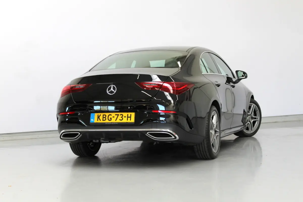 180 AMG Line 136PK, SFEERVERLICHTING | STUUR/STOELVERWARMING | MBUX | LED