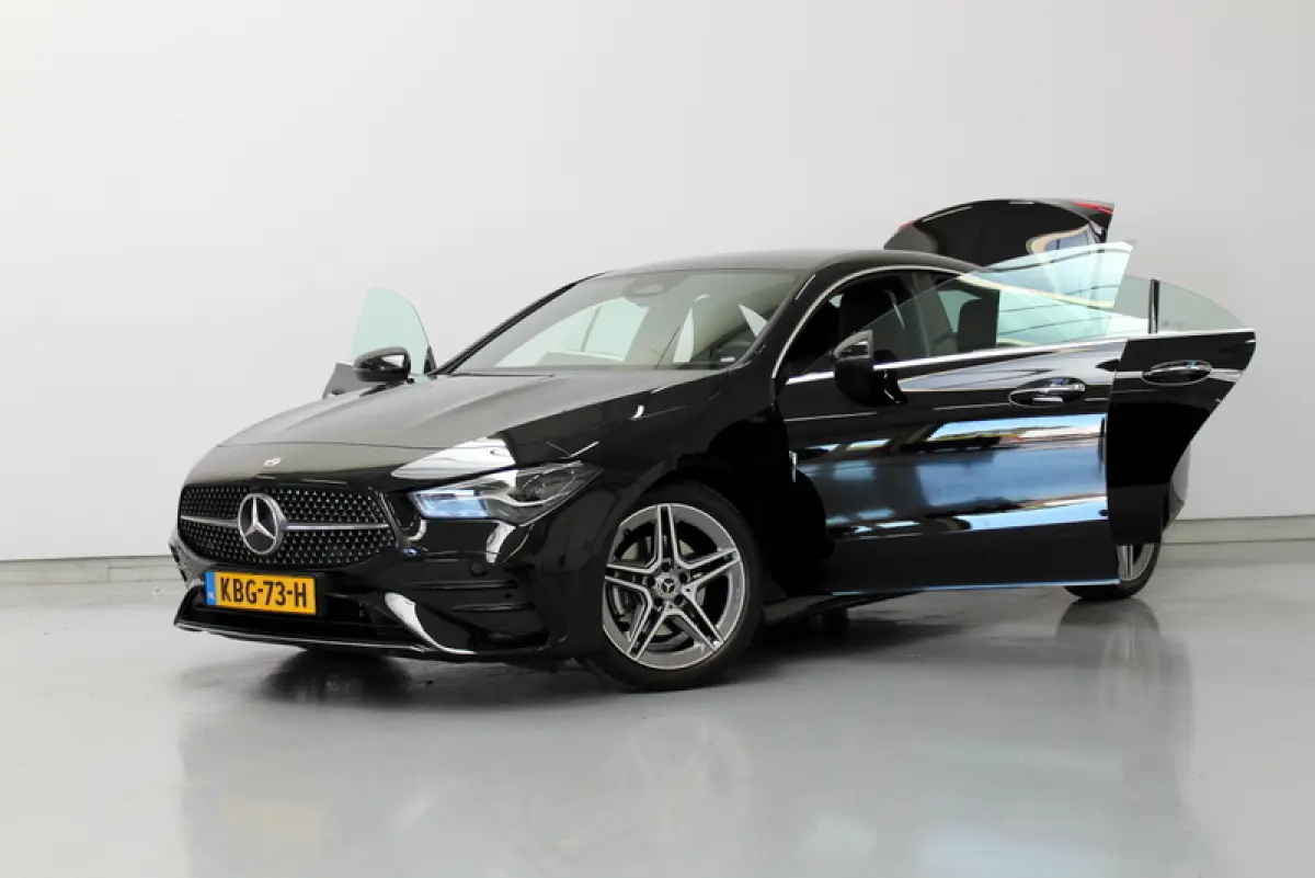 180 AMG Line 136PK, SFEERVERLICHTING | STUUR/STOELVERWARMING | MBUX | LED