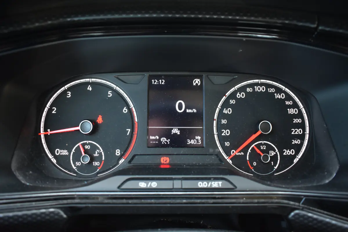 1.0 TSI 95PK Life | ADAPT. CRUISE | AIRCO | LED | BLUETOOTH