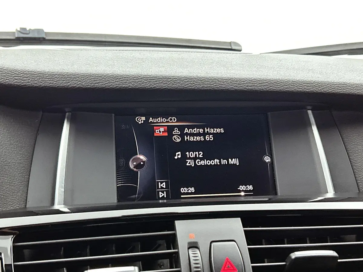 xDrive20i Executive | AUTOMAAT | TREKHAAK | M-PAKKET | NAVIGATIE | ACHTERUITRIJCAMERA | SPORTSTOELEN | TREKHAAK | ELEKTRISCHE ACHTERKLEP | CLIMATE CONTROL | CRUISE CONTROL | BI-XENON KOPLAMP