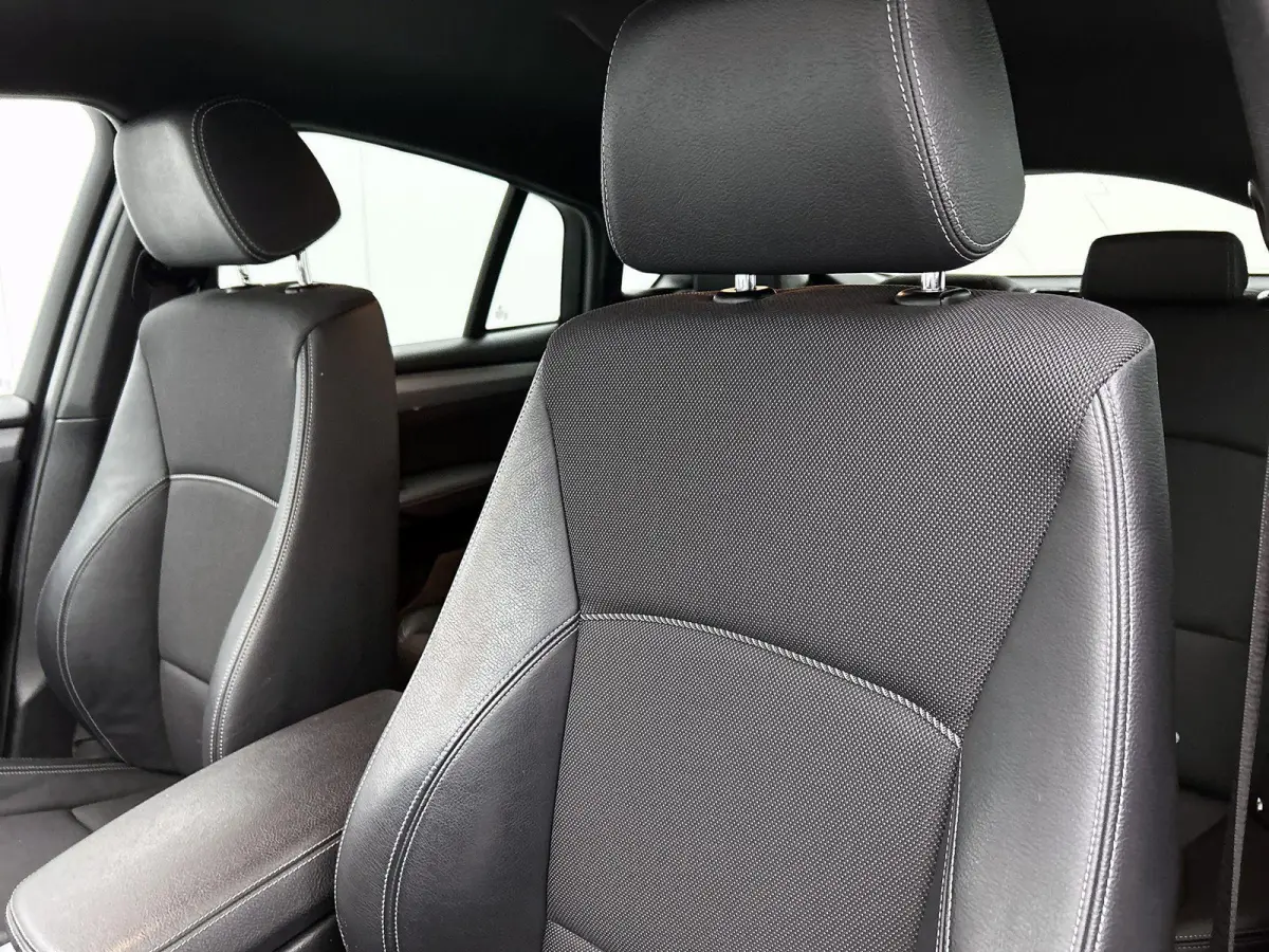 xDrive20i Executive | AUTOMAAT | TREKHAAK | M-PAKKET | NAVIGATIE | ACHTERUITRIJCAMERA | SPORTSTOELEN | TREKHAAK | ELEKTRISCHE ACHTERKLEP | CLIMATE CONTROL | CRUISE CONTROL | BI-XENON KOPLAMP