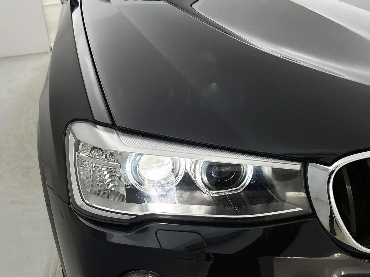 xDrive20i Executive | AUTOMAAT | TREKHAAK | M-PAKKET | NAVIGATIE | ACHTERUITRIJCAMERA | SPORTSTOELEN | TREKHAAK | ELEKTRISCHE ACHTERKLEP | CLIMATE CONTROL | CRUISE CONTROL | BI-XENON KOPLAMP