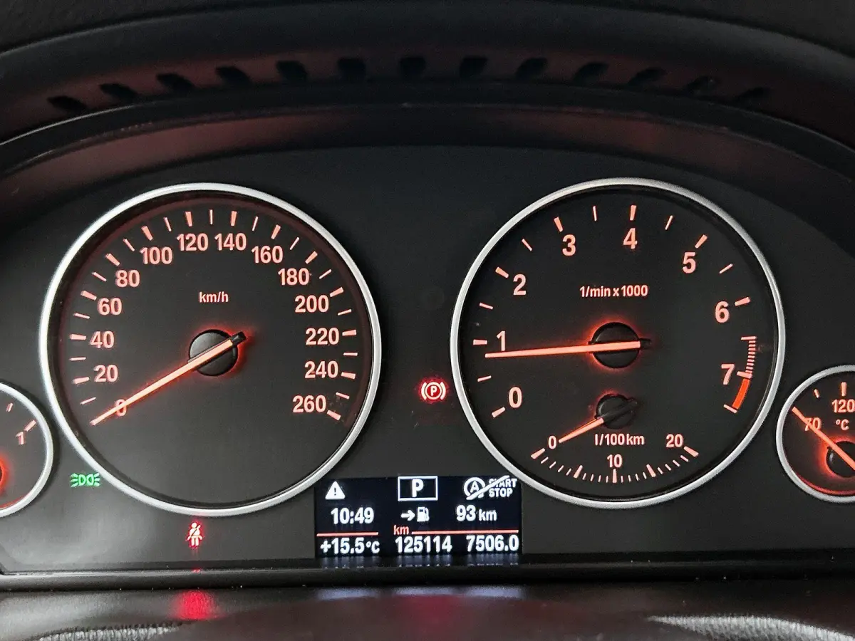 xDrive20i Executive | AUTOMAAT | TREKHAAK | M-PAKKET | NAVIGATIE | ACHTERUITRIJCAMERA | SPORTSTOELEN | TREKHAAK | ELEKTRISCHE ACHTERKLEP | CLIMATE CONTROL | CRUISE CONTROL | BI-XENON KOPLAMP