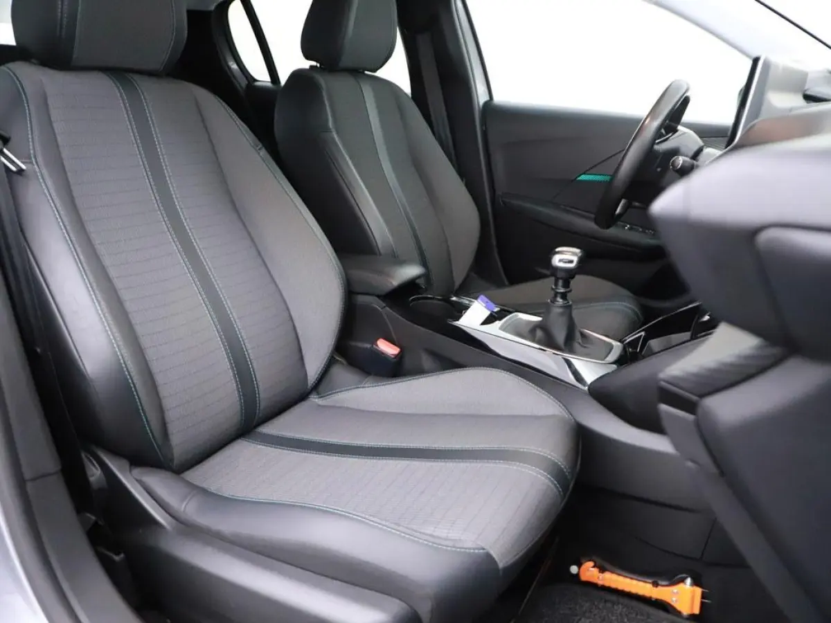 1.2T 100pk Allure Pack H.Leder/Camera/Ecc/Nav /CarPlay/El.Pakket/Vc/4S.banden