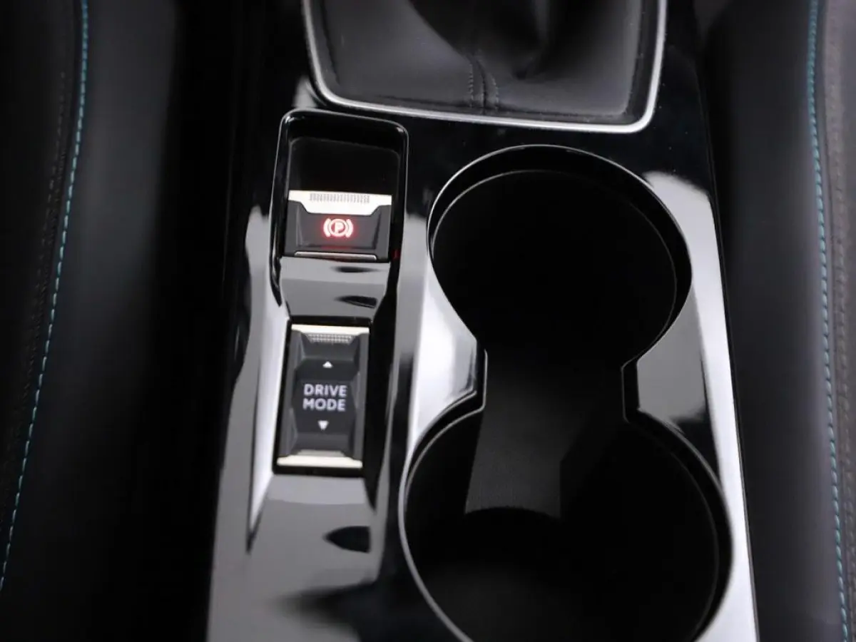 1.2T 100pk Allure Pack H.Leder/Camera/Ecc/Nav /CarPlay/El.Pakket/Vc/4S.banden