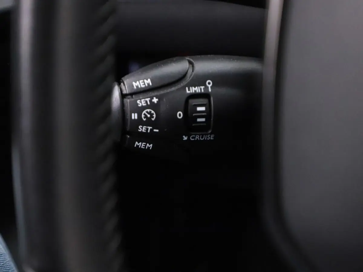 1.2T 100pk Allure Pack H.Leder/Camera/Ecc/Nav /CarPlay/El.Pakket/Vc/4S.banden