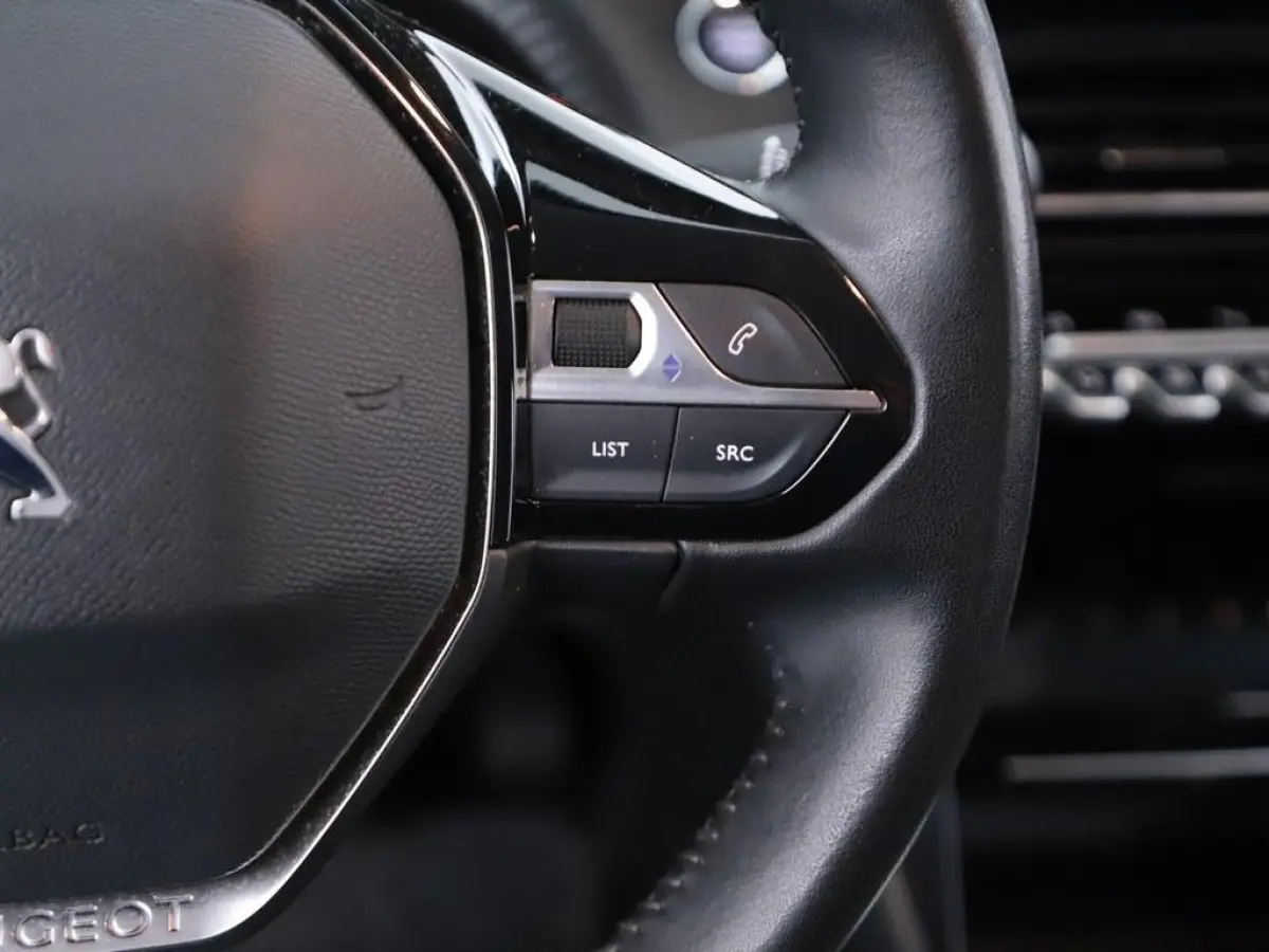 1.2T 100pk Allure Pack H.Leder/Camera/Ecc/Nav /CarPlay/El.Pakket/Vc/4S.banden