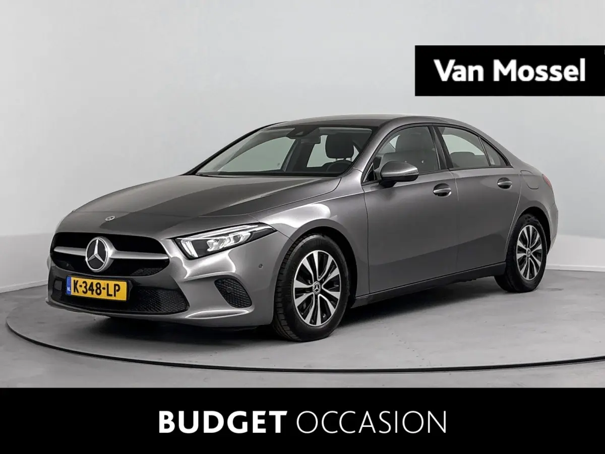 180 Business Solution Nederlands Voertuig | Stoelverwarming |Cruise Control | Lichtmetalen Velgen | Parkeer Assistent | Parkeersensor Voor en Achter