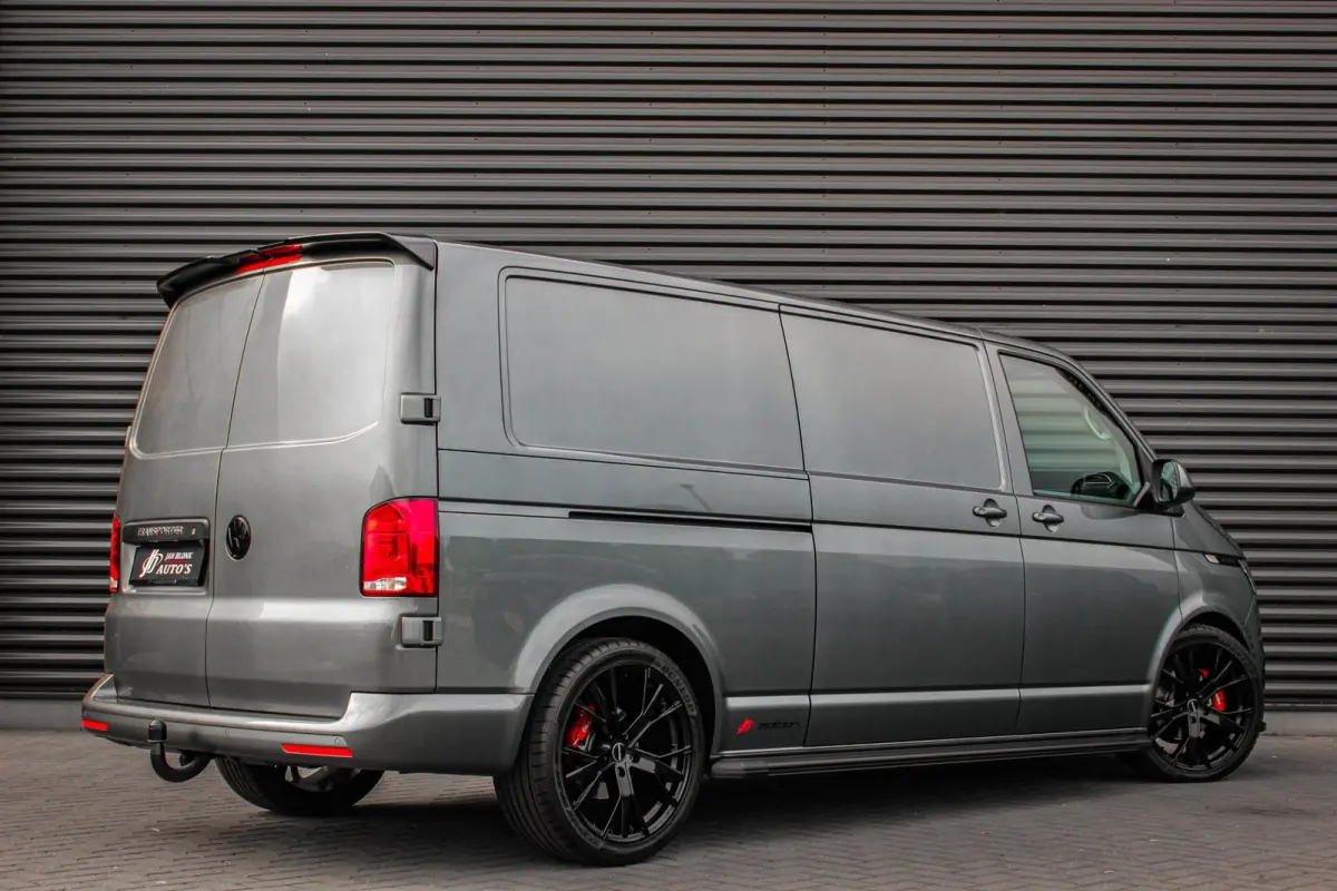 2.0 TDI L2H1 150PK JB- EDITION DSG / PDC / VERLAGINGSVEREN / LEDEREN BEKLEDING / FULL / APPLE CARPLAY /NAVI