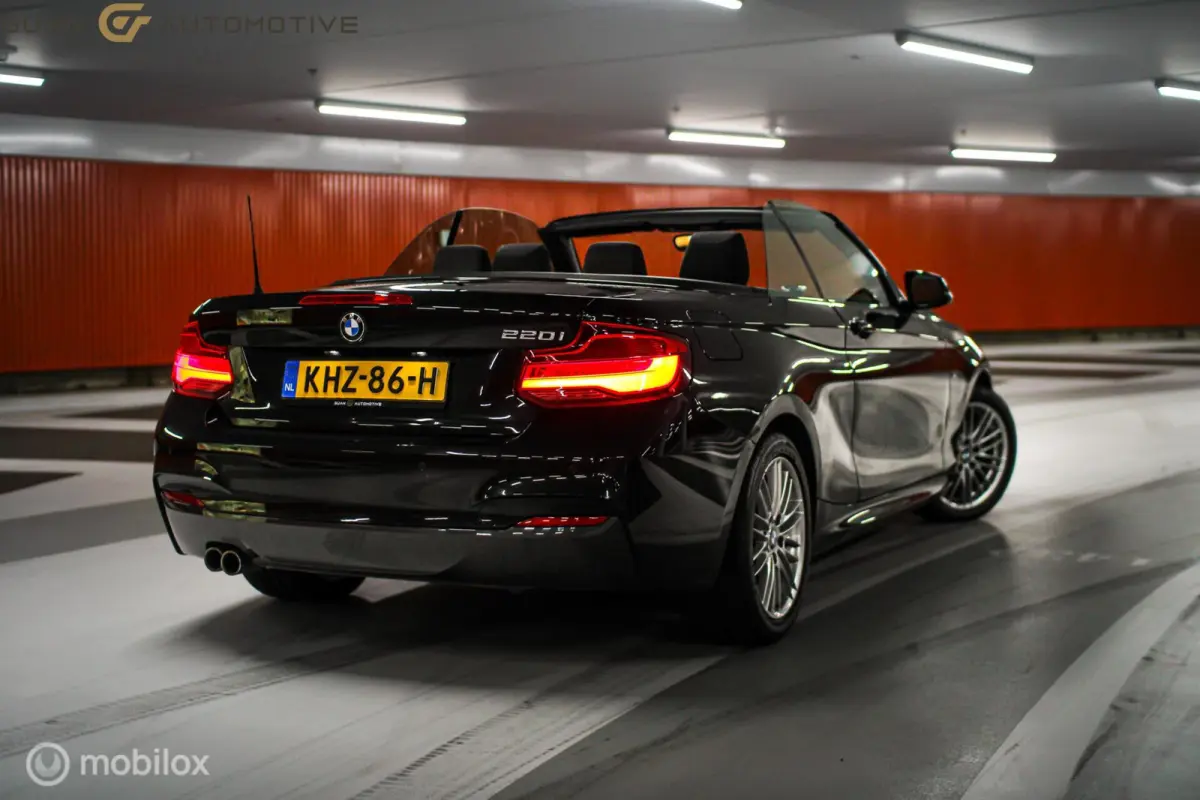 220i | M sport | Stoelverw | Alcantara |