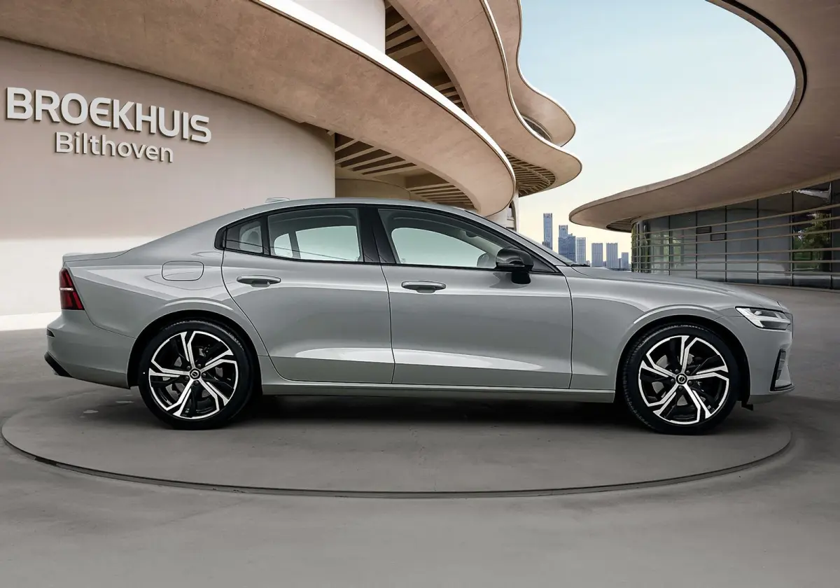 2.0 B4 Plus Dark | PDC V+A en Camera | Adaptive Cruiscontrol | Stoel + Stuurverwarming | Apple Carplay - Android Auto |