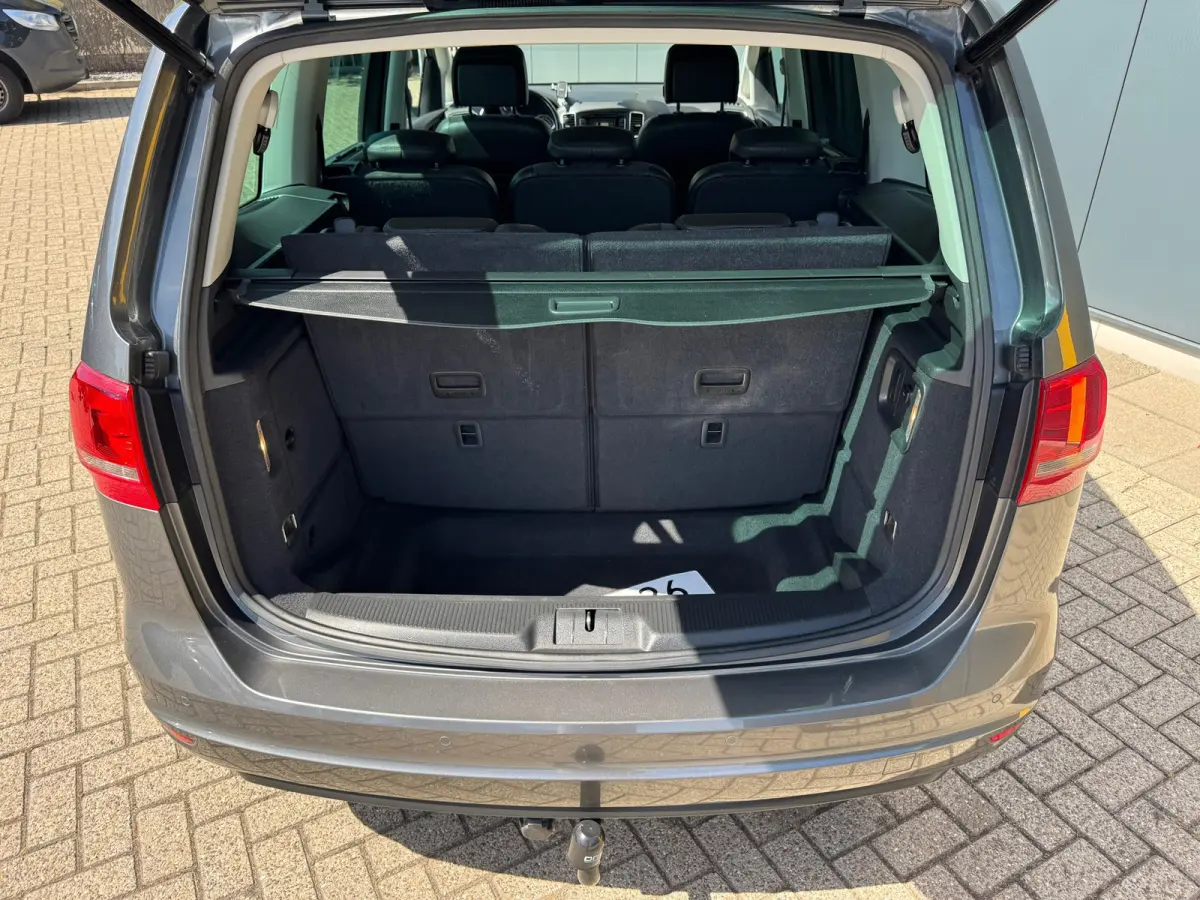 1.4 TSI Highline Edition 7 pers * Navigatiesysteem * Elektr. Schuifdeuren * Parkeersensoren * Cruise Control *