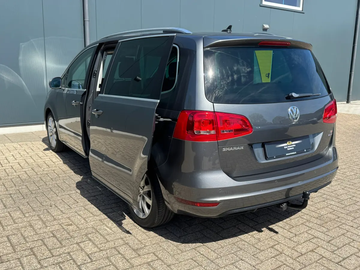 1.4 TSI Highline Edition 7 pers * Navigatiesysteem * Elektr. Schuifdeuren * Parkeersensoren * Cruise Control *