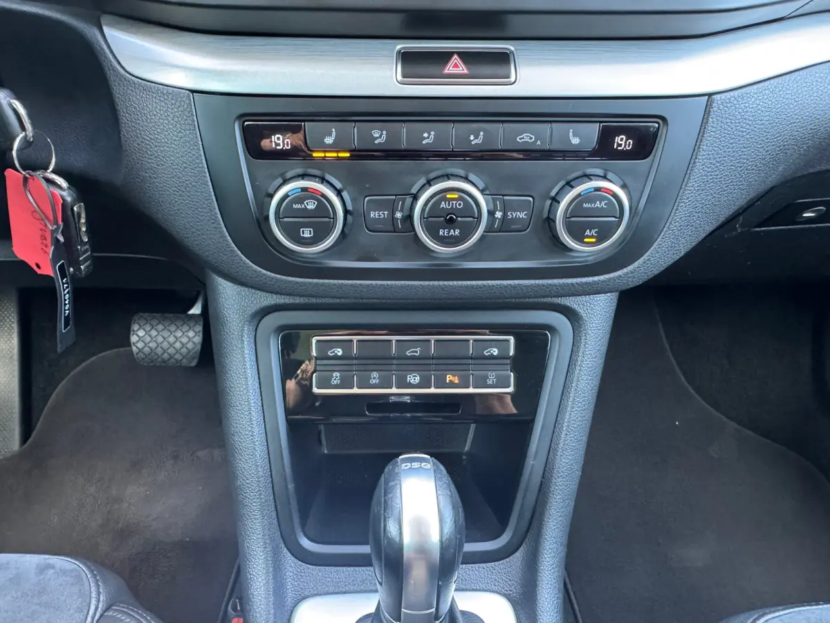 1.4 TSI Highline Edition 7 pers * Navigatiesysteem * Elektr. Schuifdeuren * Parkeersensoren * Cruise Control *