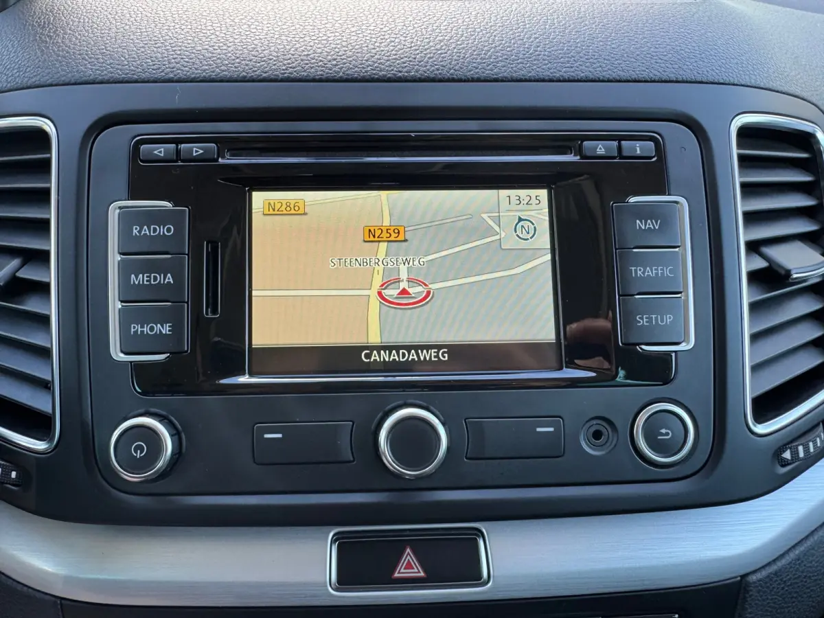 1.4 TSI Highline Edition 7 pers * Navigatiesysteem * Elektr. Schuifdeuren * Parkeersensoren * Cruise Control *