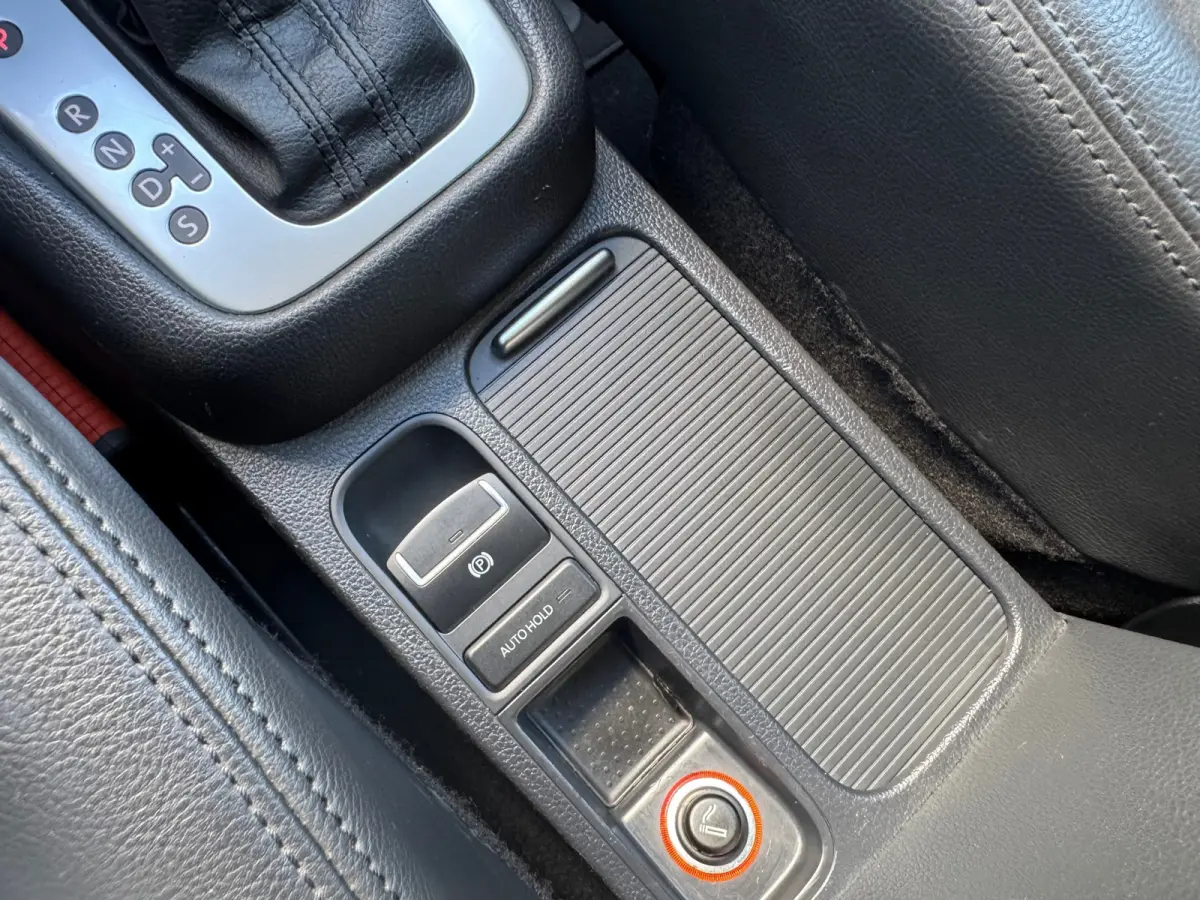 1.4 TSI Highline Edition 7 pers * Navigatiesysteem * Elektr. Schuifdeuren * Parkeersensoren * Cruise Control *