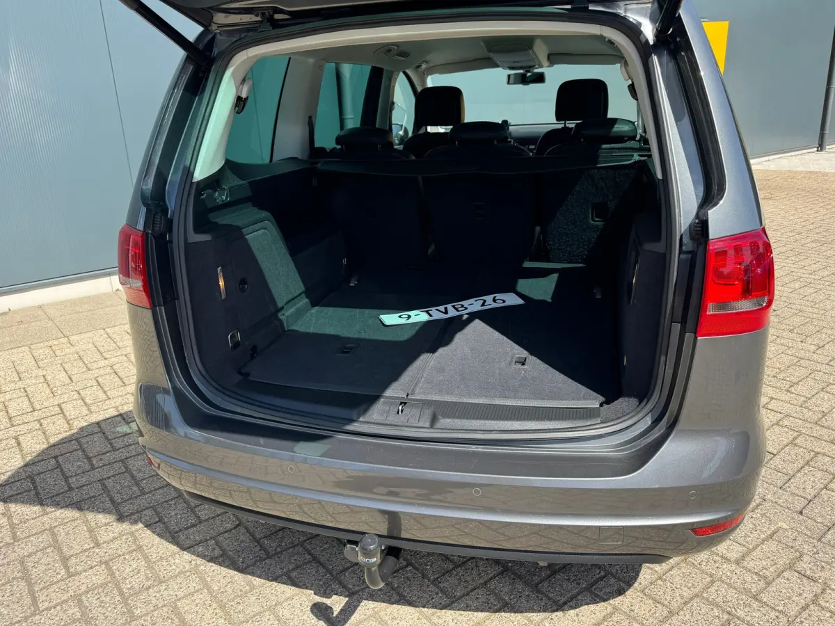 1.4 TSI Highline Edition 7 pers * Navigatiesysteem * Elektr. Schuifdeuren * Parkeersensoren * Cruise Control *