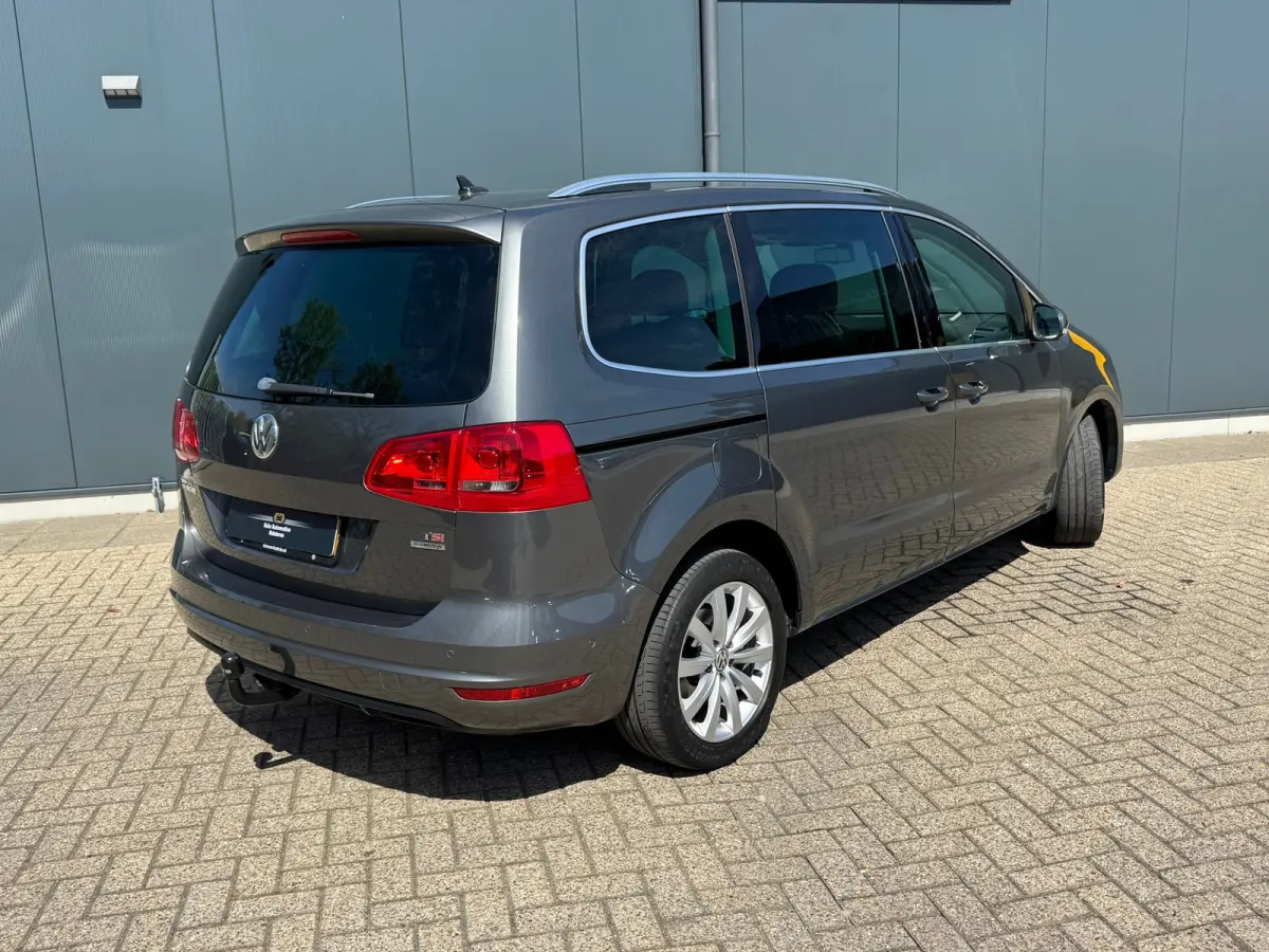 1.4 TSI Highline Edition 7 pers * Navigatiesysteem * Elektr. Schuifdeuren * Parkeersensoren * Cruise Control *