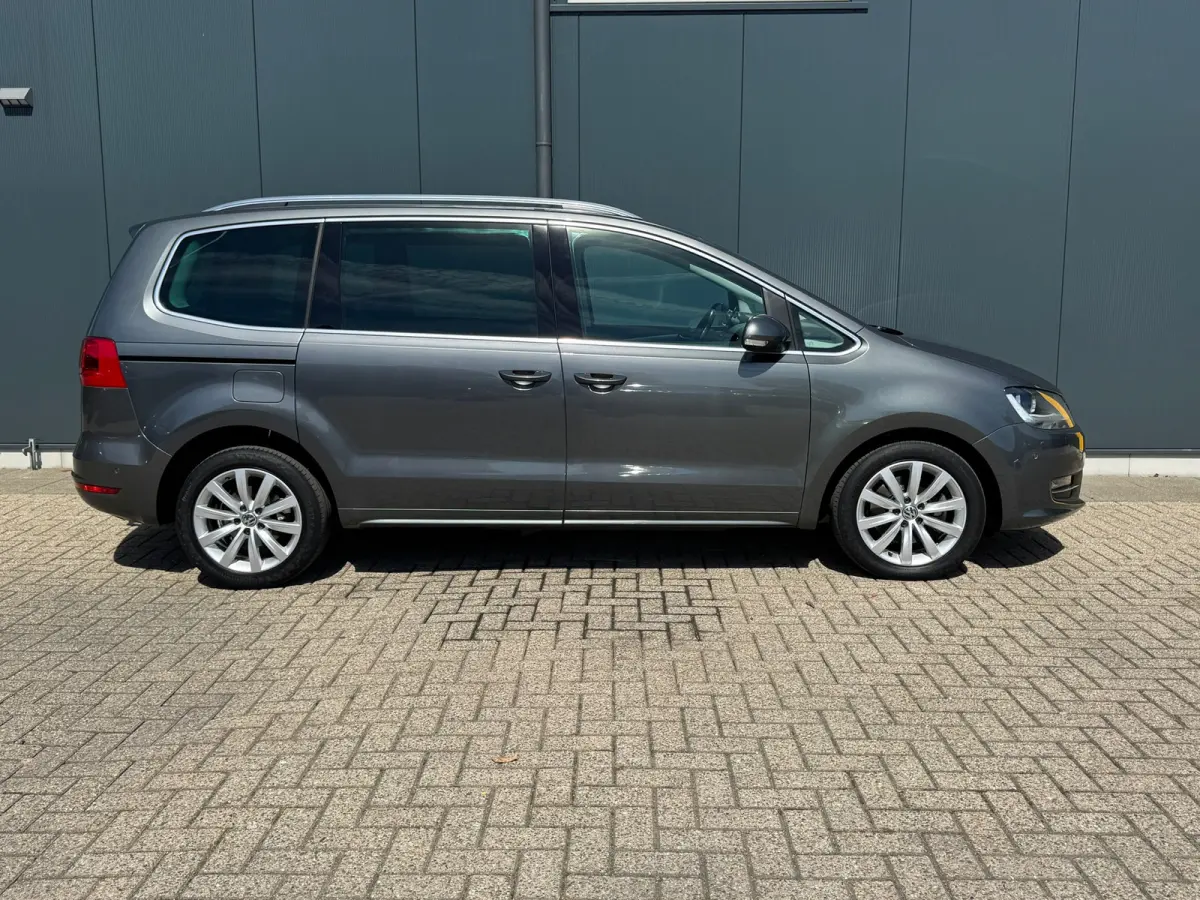 1.4 TSI Highline Edition 7 pers * Navigatiesysteem * Elektr. Schuifdeuren * Parkeersensoren * Cruise Control *