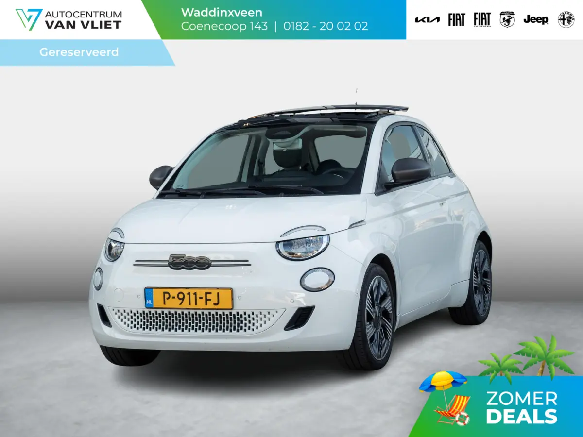 Icon 42 kWh l SOH 92,8% | Clima | Cruise | Camera | 17" | Priv. Glass | Schuif/Kanteldak | Winter Pack | BSM | Apple Carplay