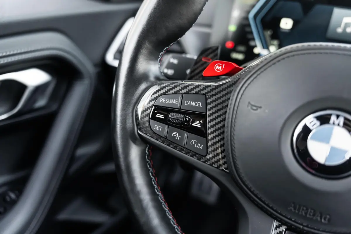 M2 Harman Kardon Carbon