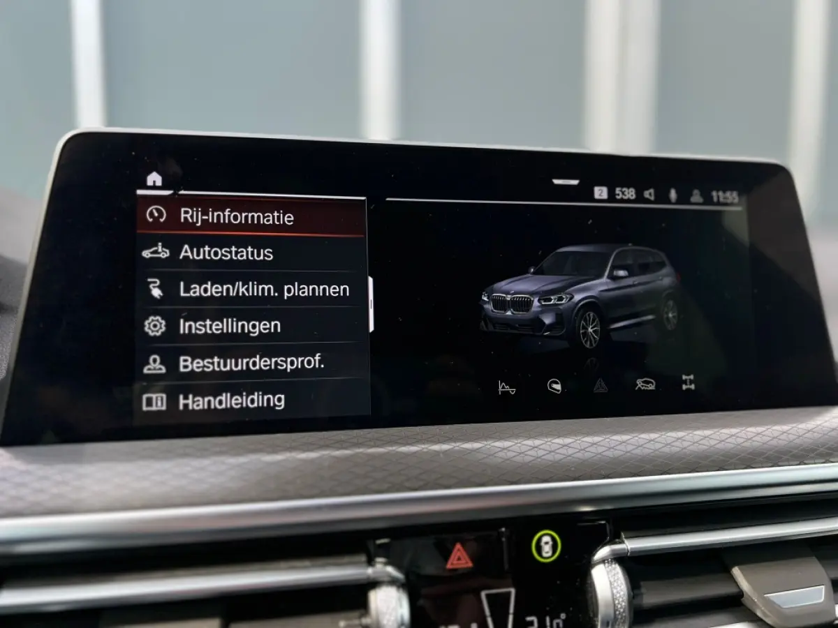 xDrive30e M-Sport | ACC | Camera | Leer | Sportstoelen | Navi