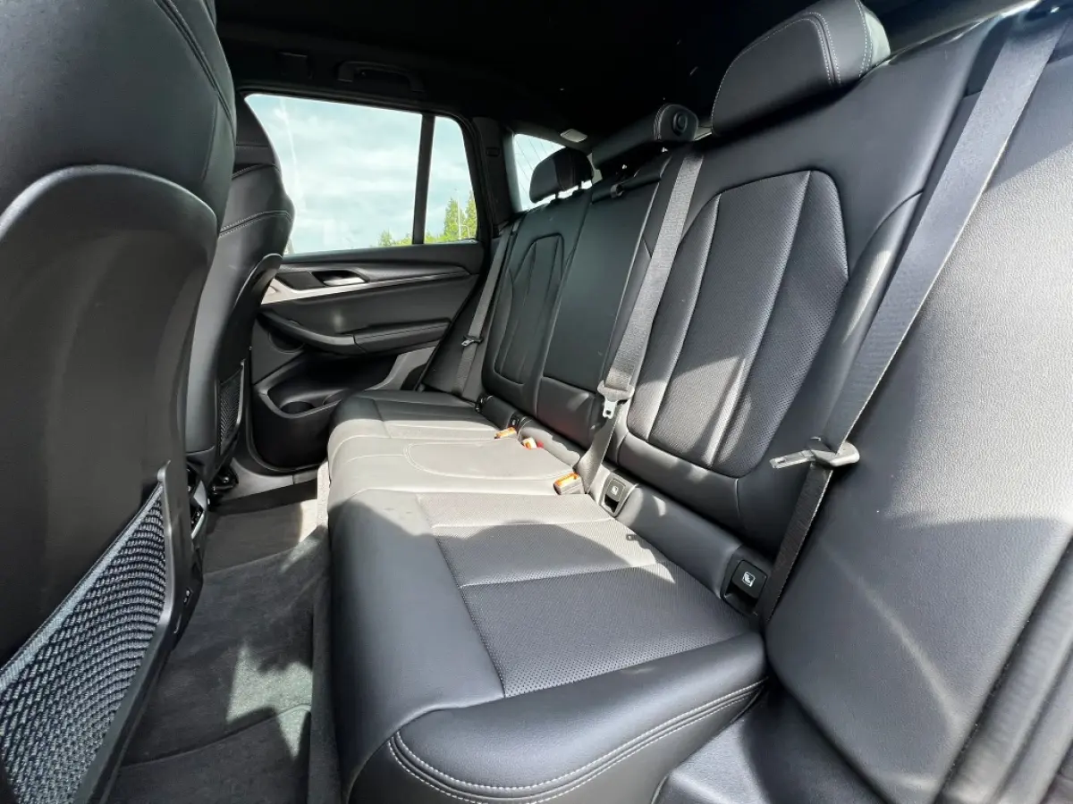 xDrive30e M-Sport | ACC | Camera | Leer | Sportstoelen | Navi