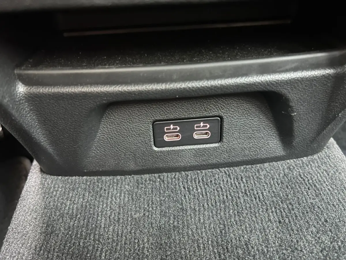 xDrive30e M-Sport | ACC | Camera | Leer | Sportstoelen | Navi