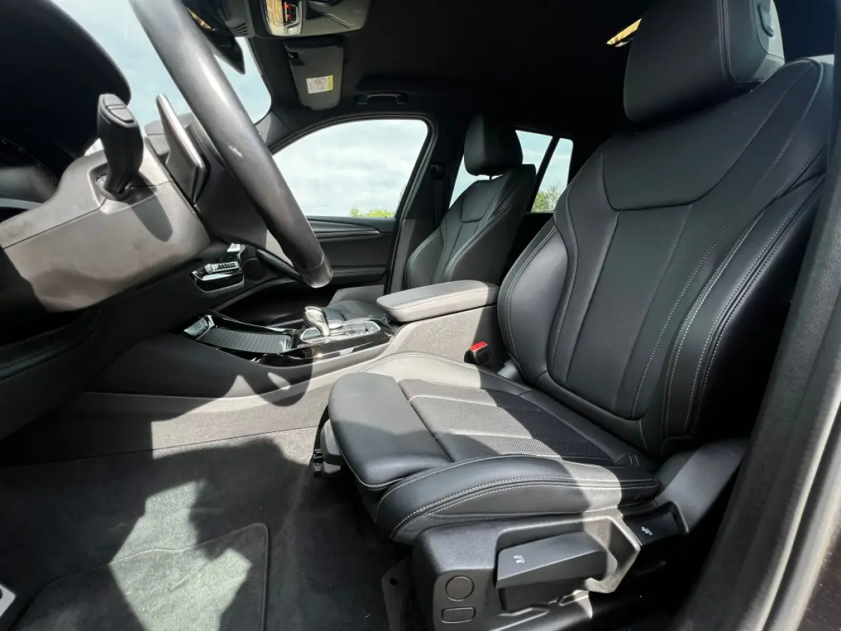 xDrive30e M-Sport | ACC | Camera | Leer | Sportstoelen | Navi