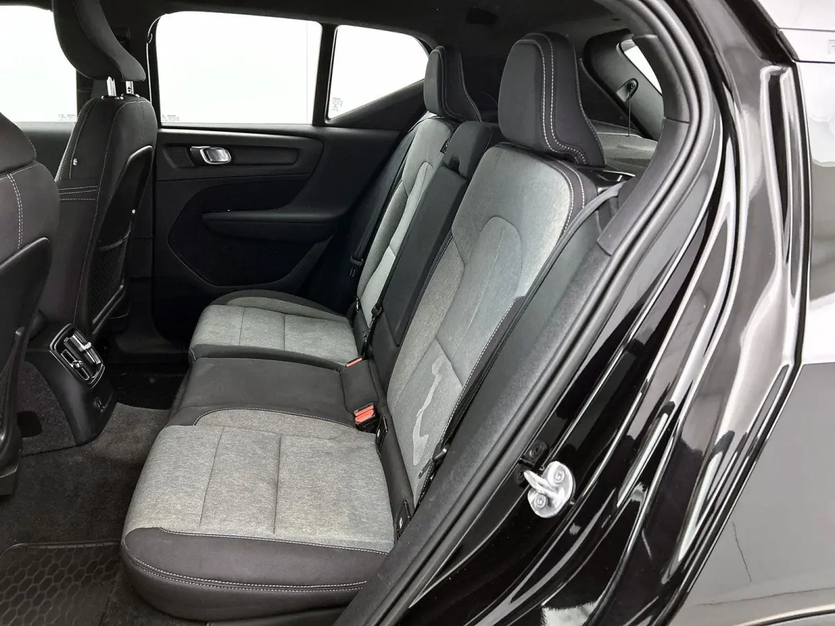 1.5 T5 Plus Dark | HARMAN KARDON | NAVIGATIE | MEMORY STOELEN | STOELVERWARMING | STUURVERWARMING | NAVIGATIE | TREKHAAK |